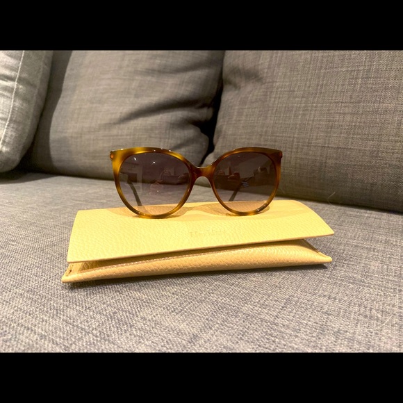 MaxMara sunglasses with leather case - Picture 3 of 4